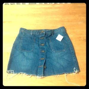 MAKE OFFER Urban Outfitters M Button-up Jean Skirt